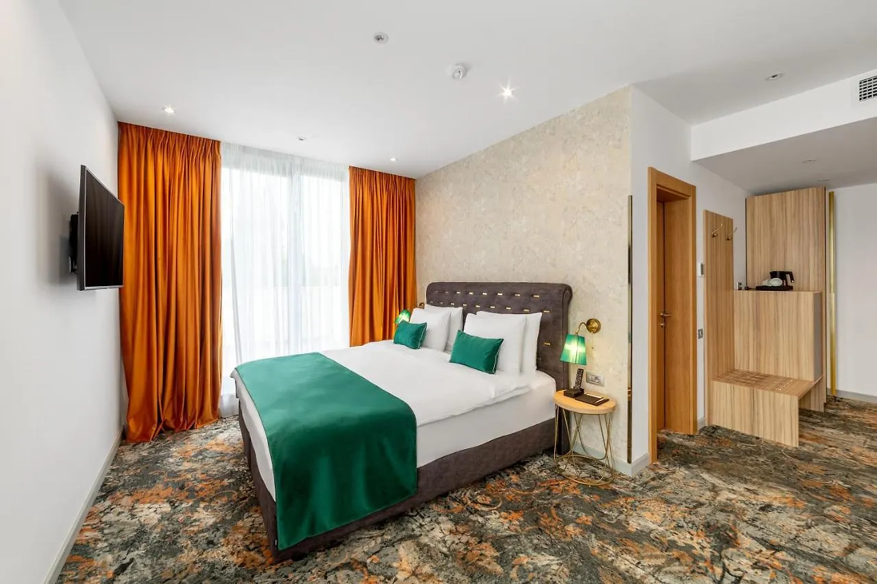 Tomis Garden Aparthotel Bucuresti 3*, Bucareste