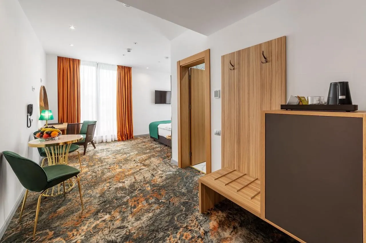 Tomis Garden Aparthotel Bucuresti 3*, Bucareste Roménia