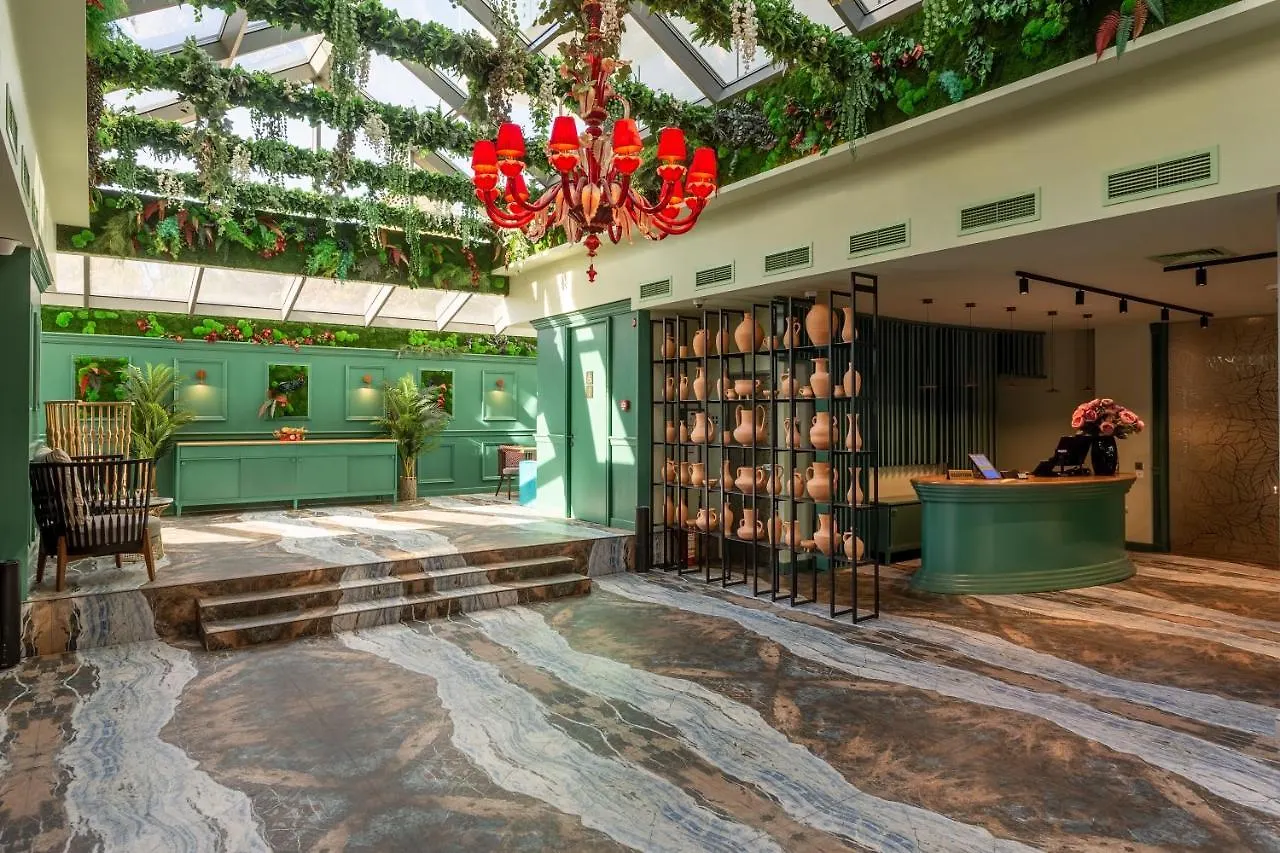 Tomis Garden Aparthotel Bucuresti 3*, Bucareste